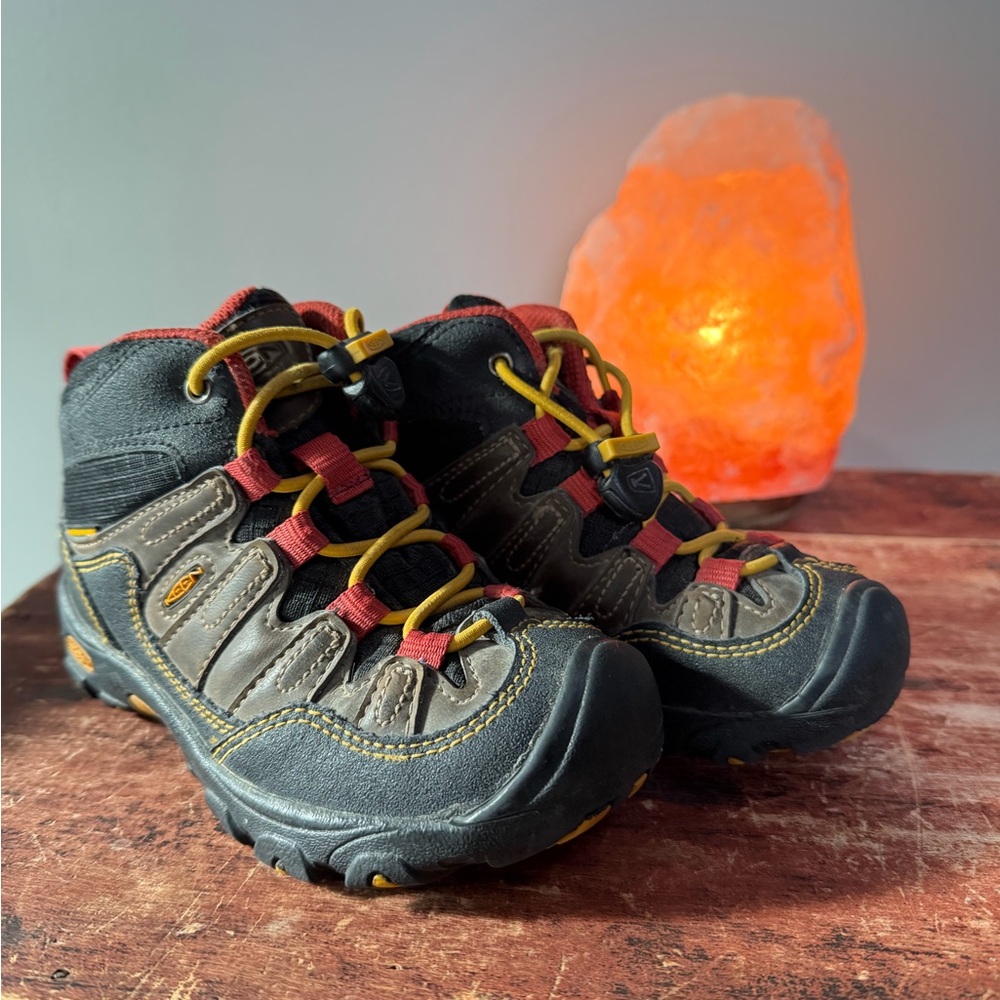 KEEN Kids' Boots - Black, Brown, and Red